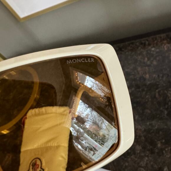 NEW Moncler ML0244 Promenade Sunglasses Solid Ivory Gold Logo Honey Lenses case - Picture 7 of 12